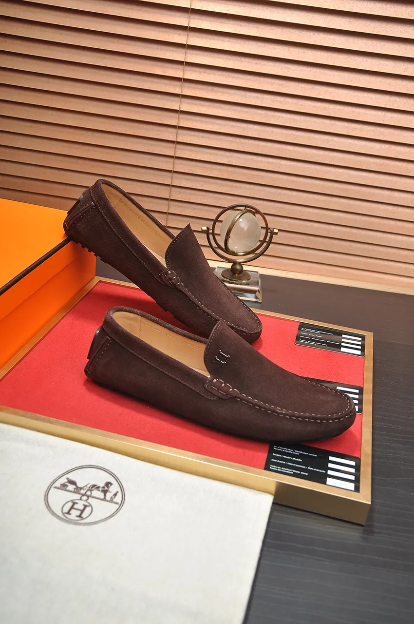 Men's shoes 💰420💶 Product trademark: Hermès "Hermès" beanie shoes. Regular size: 38-45 (45 customized, non-returnable). Product material: Selected first-layer calfskin upper + cowhide lining. Strong three-dimensional visual effect, original rubber outsole Color: 3⃣️colors available